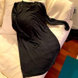 Lycra Mid-Thigh Shirt with Cold-Shoulder Slits